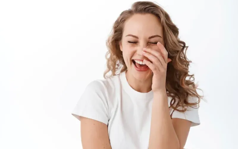 Persona riendo a carcajadas