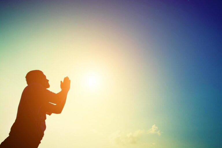 10 frases inspiradoras para empezar tu día con Dios